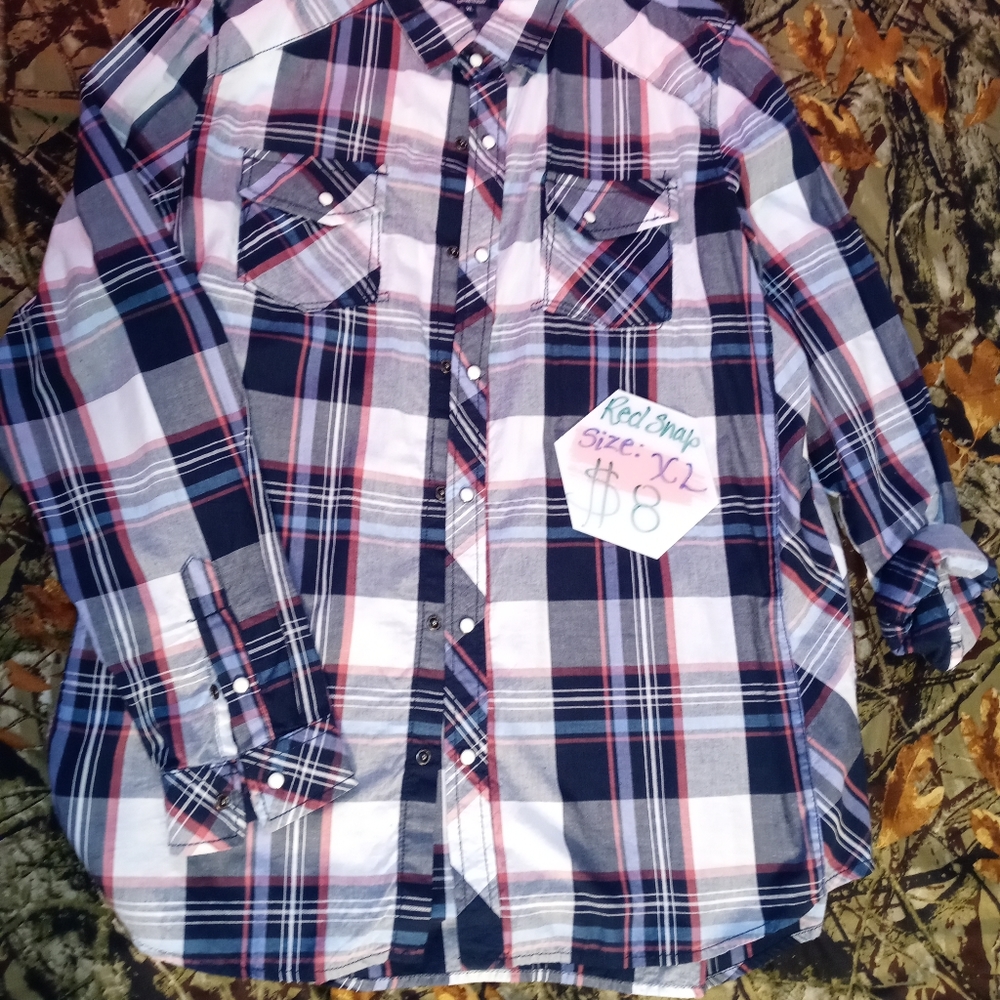 Read snap button-down collar shirt